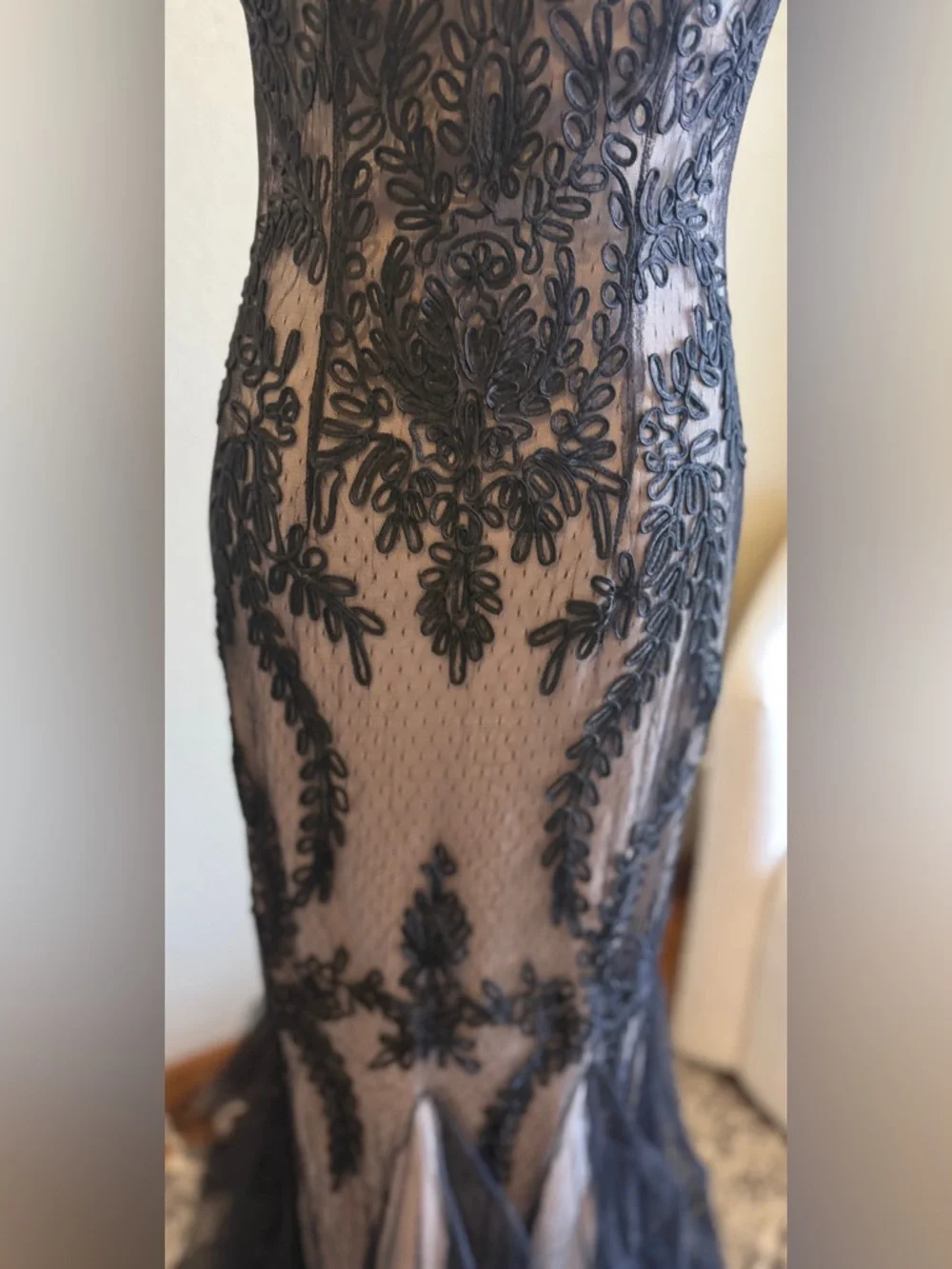 Cachet Embroidered Tulle Mermaid Gown-Size 8-NWOT - Picture 12 of 16